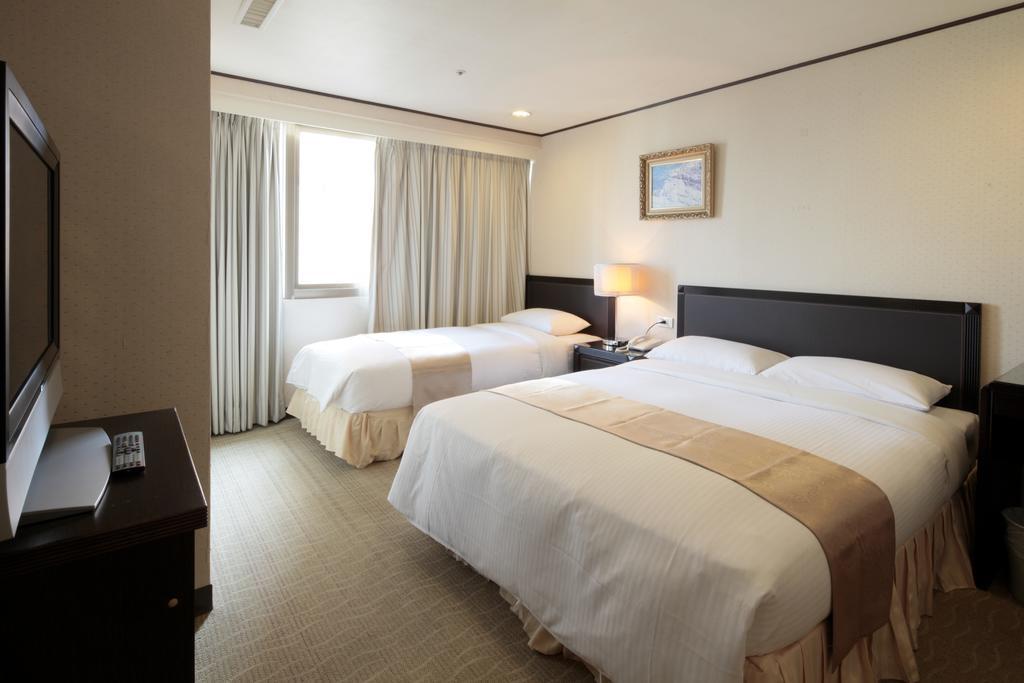 Lincoln Hotel تاينان المظهر الخارجي الصورة