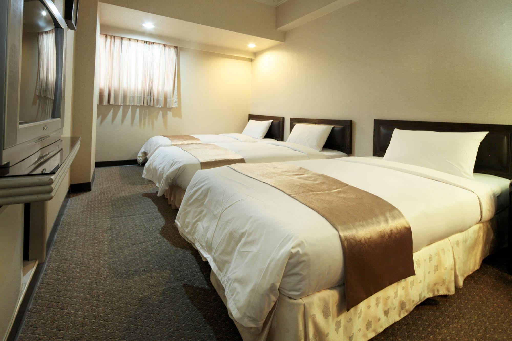 Lincoln Hotel تاينان المظهر الخارجي الصورة