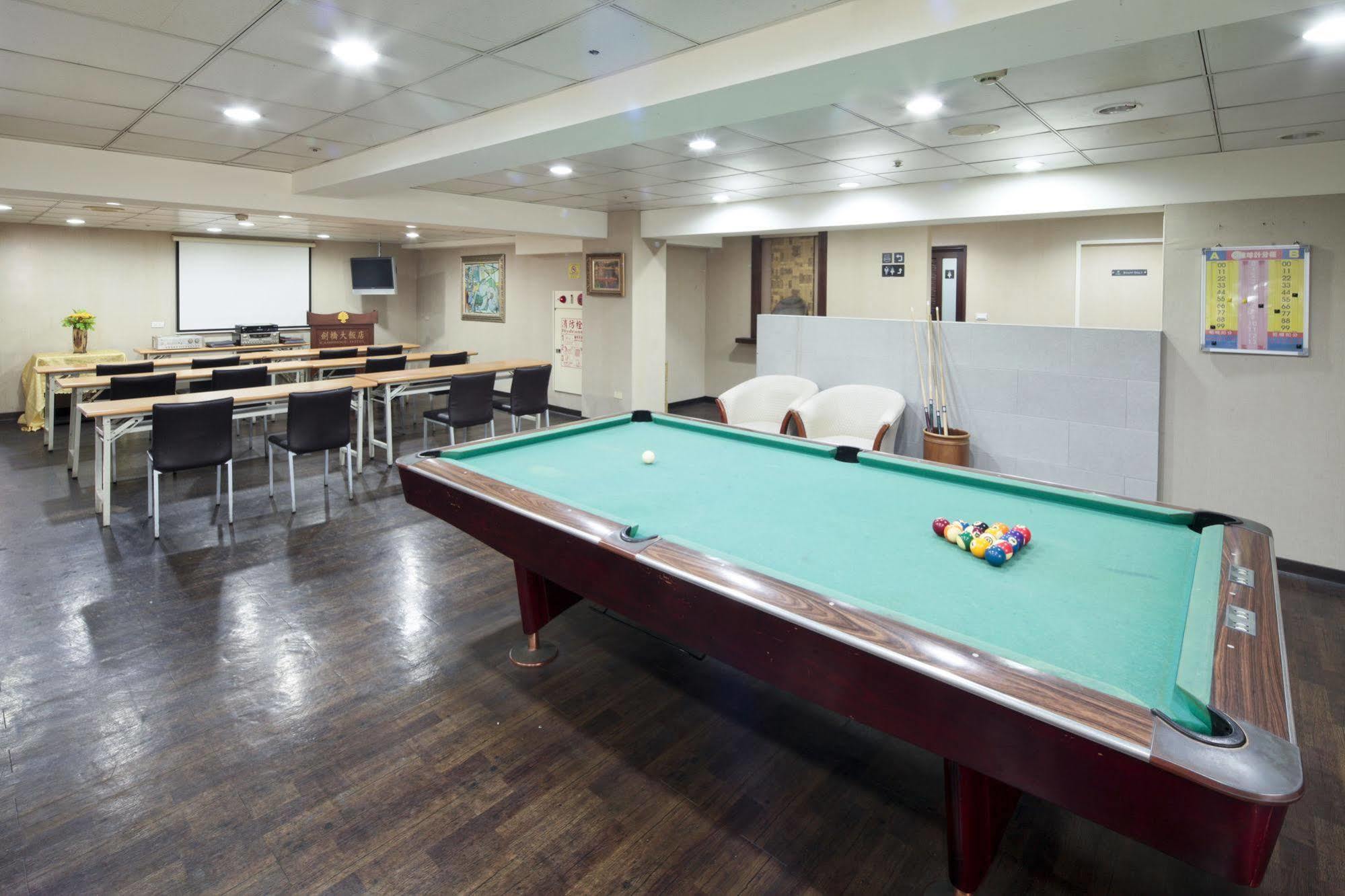 Lincoln Hotel تاينان المظهر الخارجي الصورة